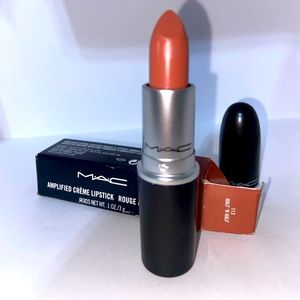 MAC Amplified Créme Lipstick Half ‘N Half